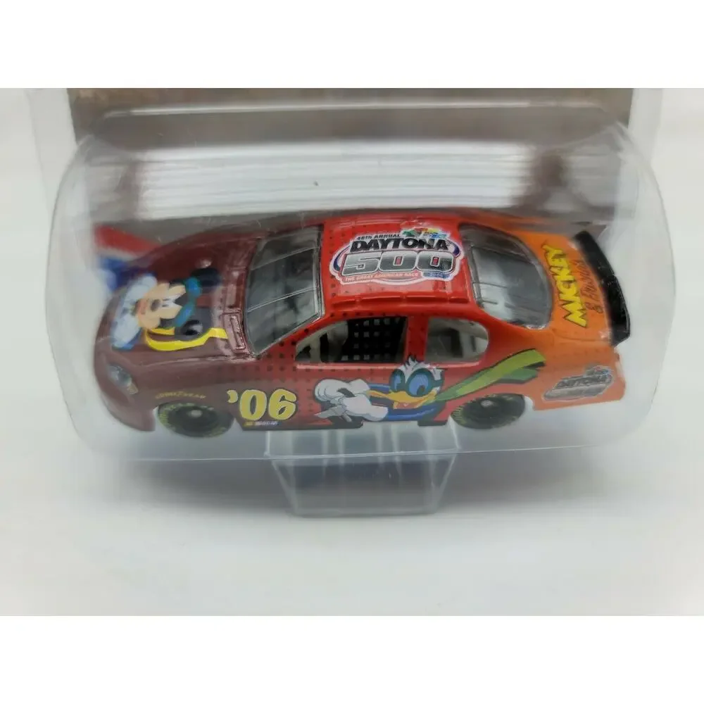 Disney Nascar Mickey Donald Duck Daytona 500 2006 48th Annual Race 1/64‎ Diecast